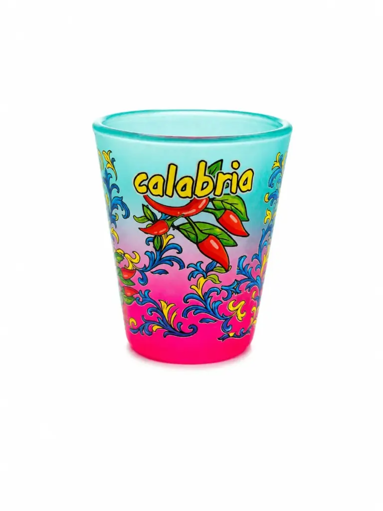 Bicchierino shot vetro satinato sfumato azzurro fucsia con peperoncini rossi e scritta Calabria
