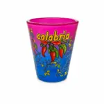 Bicchierino shot vetro satinato sfumato fucsia blu con peperoncini rossi e scritta Calabria