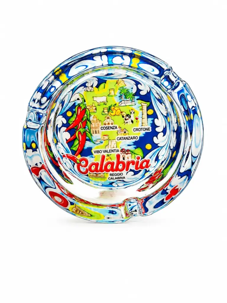 Posacenere vetro rotondo con mappa Calabria verde lime, peperoncini rossi e cornice blu cobalto