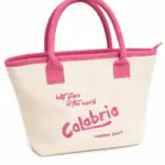 Borsa mare tessuto beige intrecciato con scritta Calabria e dettagli rosa fucsia