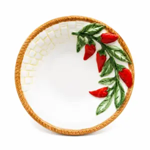 Piatto fondo ceramica bianca con peperoncini rossi rilievo e bordo oro, simbolo Calabria