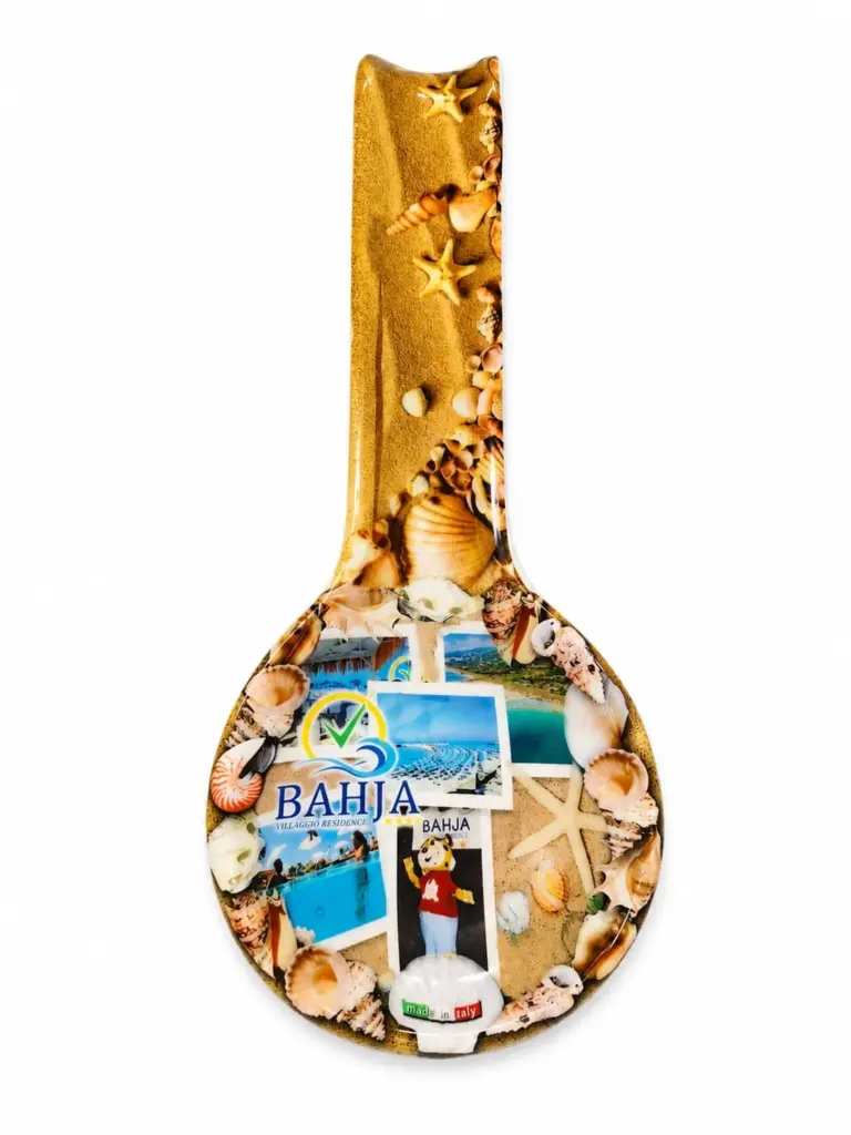 Poggiamestolo mare conchiglie a forma di chitarra con collage fotografico costiero e decorazioni marine