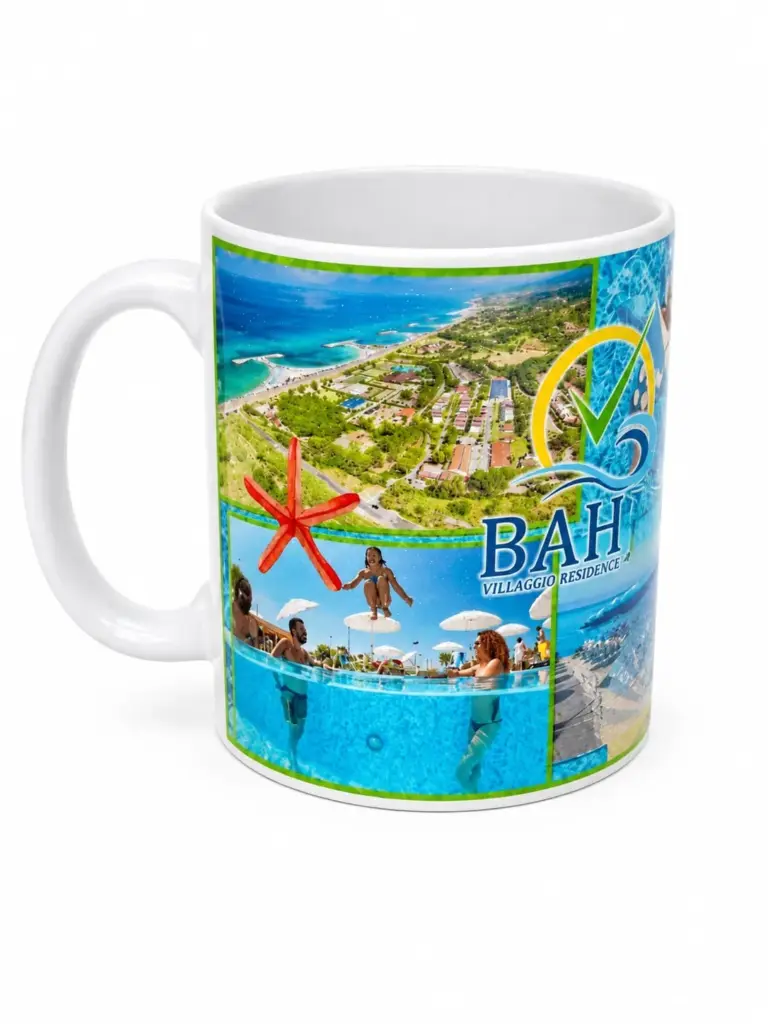 Tazza ceramica bianca con collage fotografico Bahja Villaggio Residence mare turchese piscine