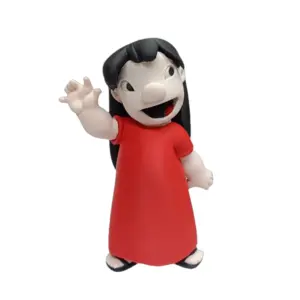 Statuetta resina Lilo Pelekai vestito rosso braccio alzato saluto sfondo bianco