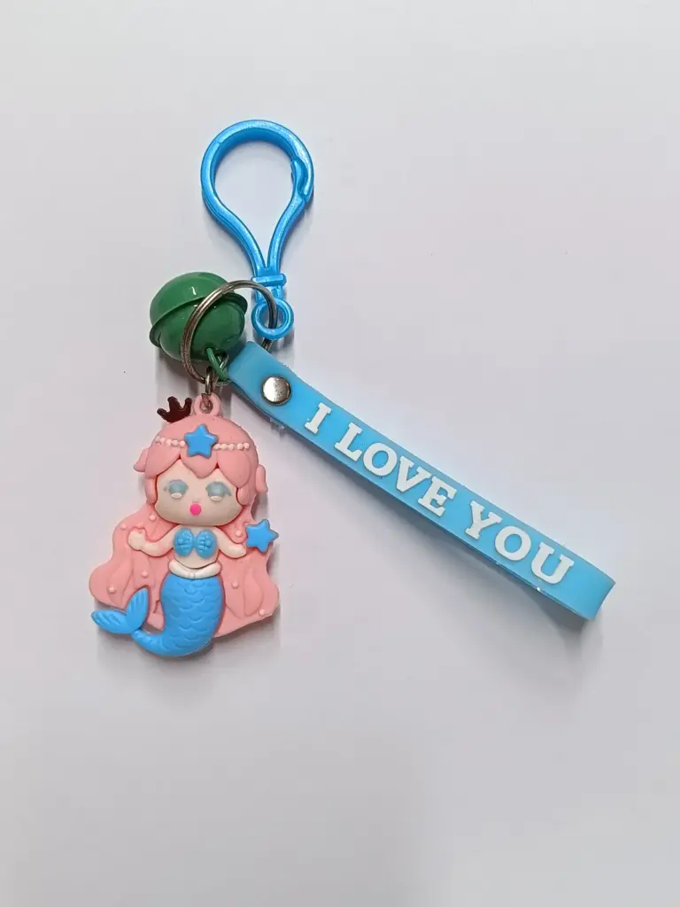 Portachiavi sirena kawaii gomma rosa azzurro con campanellino verde e scritta I Love You