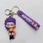Portachiavi k-pop con ciondolo chibi viola e targhetta decorativa K-POP