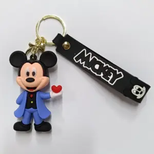 Portachiavi Topolino Disney in gomma blu con cuore rosso e targhetta Mickey nera
