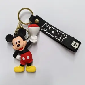 Portachiavi topolino mickey in gomma con anello metallico dorato e targhetta nera