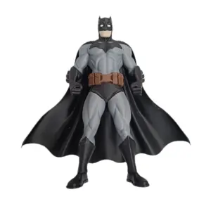 Statuetta Batman plastica stampata 3D costume grigio nero mantello fluente base integrata