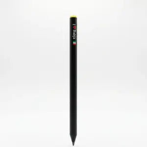 Matita nera con scritta I Love Bahja, cuore rosso, bandiera italiana tricolore e capsula strass giallo in cima