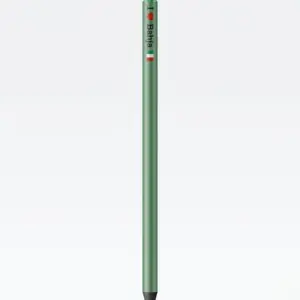 Matita con fusto verde metallizzato, scritta I Love Bahja con cuore rosso, bandiera italiana e strass verde sulla capsula