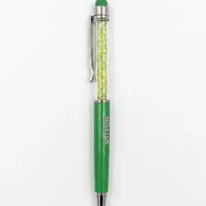 Penna a sfera Bahja con corpo verde metallizzato, sezione trasparente con cristalli verde chiaro, gommino stylus verde e clip cromata