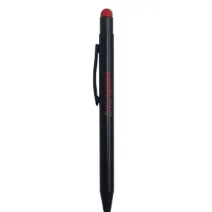 Penna a sfera nera con scritta Calabria in corsivo rosso e gommino rosso, clip nera laterale su sfondo bianco