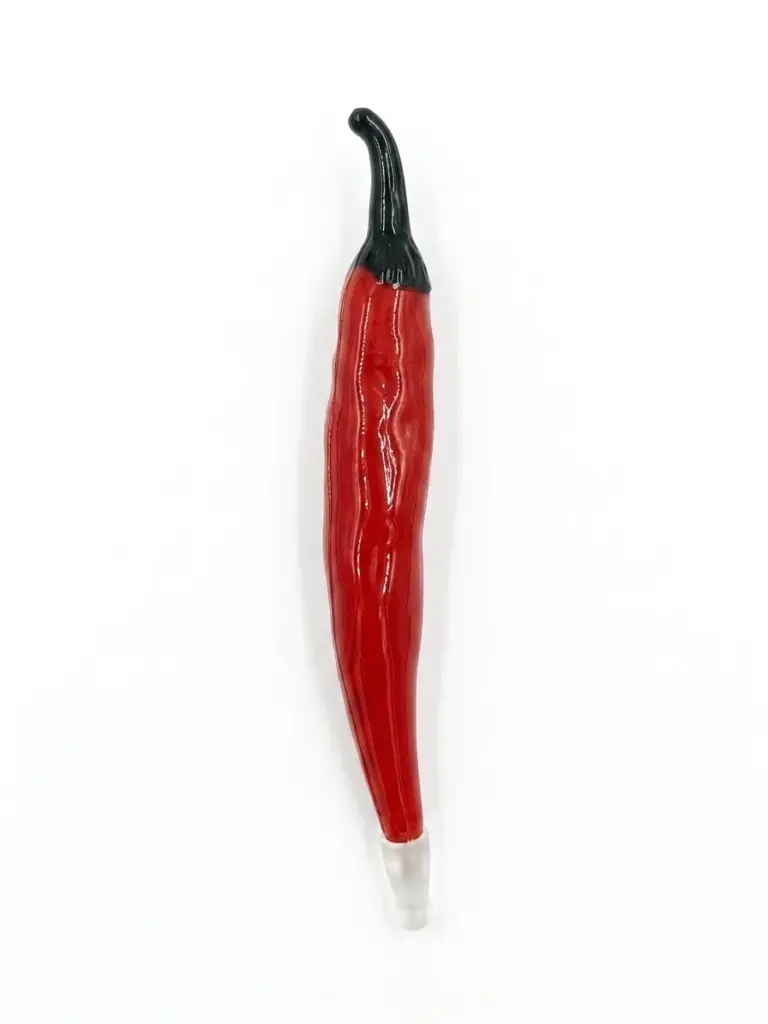 Penna a sfera rossa lucida modellata a forma di peperoncino allungato con picciolo nero ricurvo e punta bianca