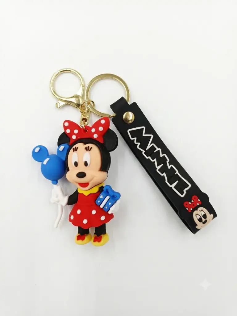 Portachiavi con figura Minnie in vestito rosso a pois, palloncino blu sagomato, targhetta nera scritta MINNIE e moschettone dorato